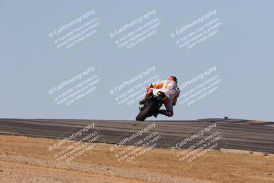 media/Feb-06-2025-Racers Edge (Thu) [[c17ed6f7b1]]/2-B Group/Session 4 End (Turn 10 Backside)/